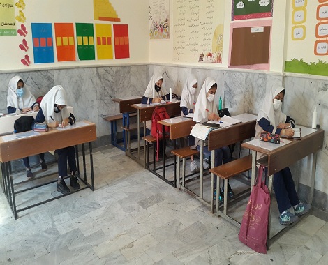 حضور دانش آموزان در مدرسه با رعایت پروتکل های بهداشتی
